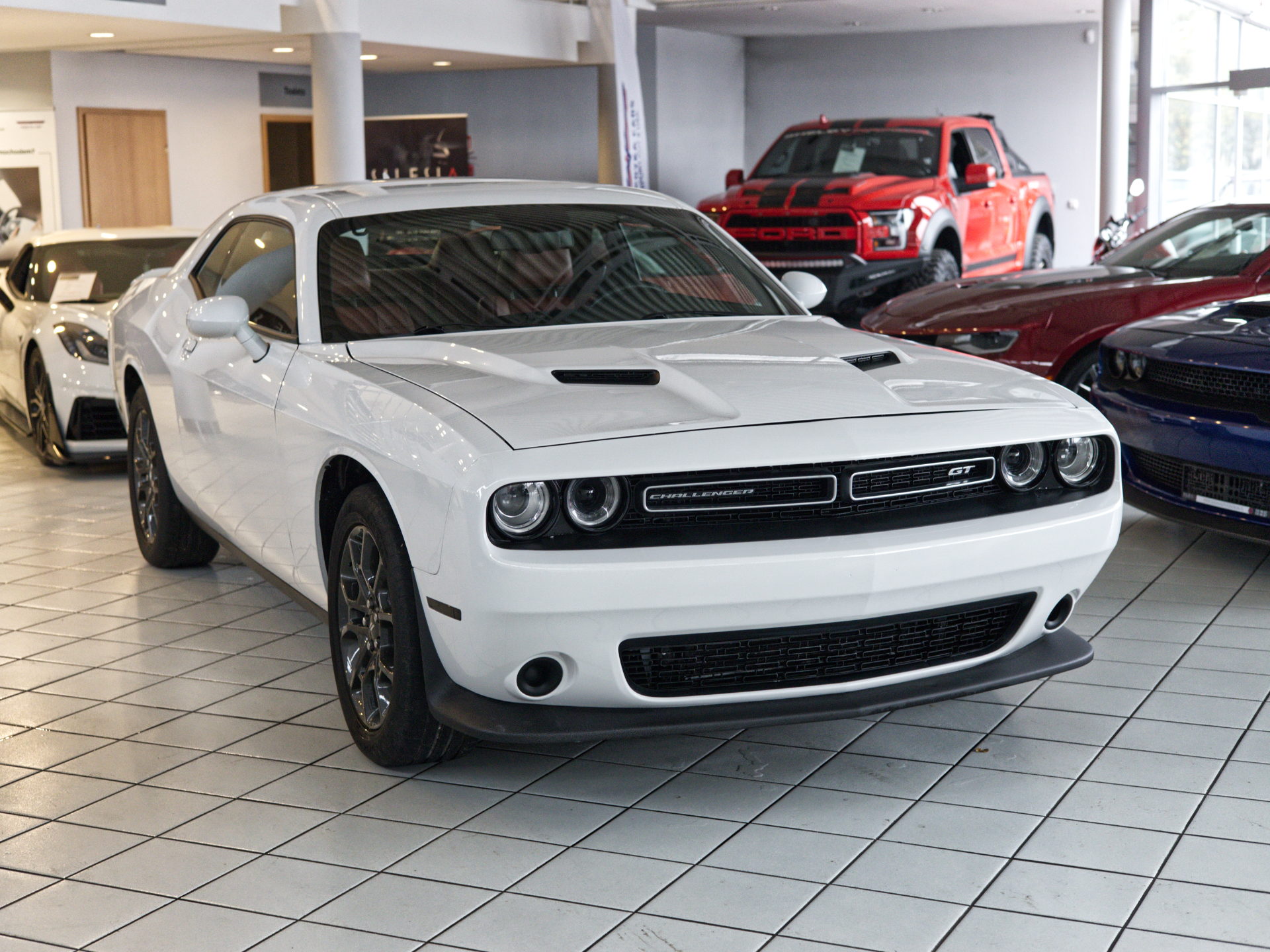 Dodge Challenger GT AWD